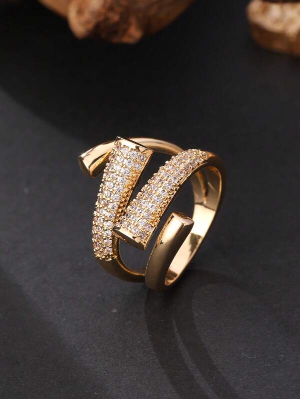 1 Stück modischer 4-lagiger goldfarbener Kupferring mit kubisch-zirkonischem geometrischem Kreuz-Dekor, verstellbarer offener Ring, geeignet für den täglichen Gebrauch von Frauen, Geschenk für die Freundin, Geschenk zum Nationalfeiertag in Saudi-Arabien