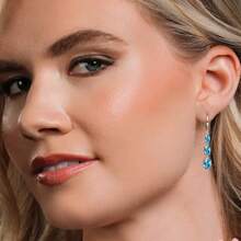 Gem Stone King 3-Stone Leverback Drop Dangle Earrings Women |   925 Sterling Silver |   Gemstone Birthstone |   Oval 8X6MM 7X5MM And 6X4MM |   Fine Jewelry Gifts Her Mom Women Wife - 瑞士藍托帕石,十一月 - 查看 4