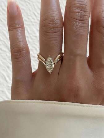 2 件套奢华 S925 银锆石 V 形和橄榄形可叠戴戒指，适合女士派对、婚礼、节日、日常佩戴