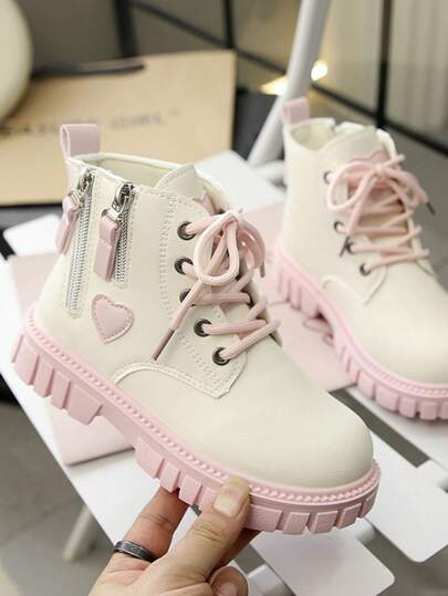 1 Pair Yellow Toddler/Girls' Boots, Solid Color Soft Matte Fabric, Heart-Shaped Decor, Side Zipper, Front Lace-Up, Round Toe, Warm Thick Sole, Anti-Slip, British Style Classic Short Boots, Suitable For Students, Casual, Holiday, Party, Autumn/Winter