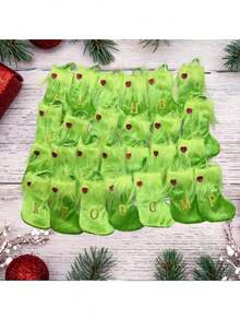 Opakowanie pojedyncze, skarpetki świąteczne, ozdoby świąteczne, zielony plusz, haftowane skarpetki z literami, ozdobne skarpetki świąteczne w torebce prezentowej