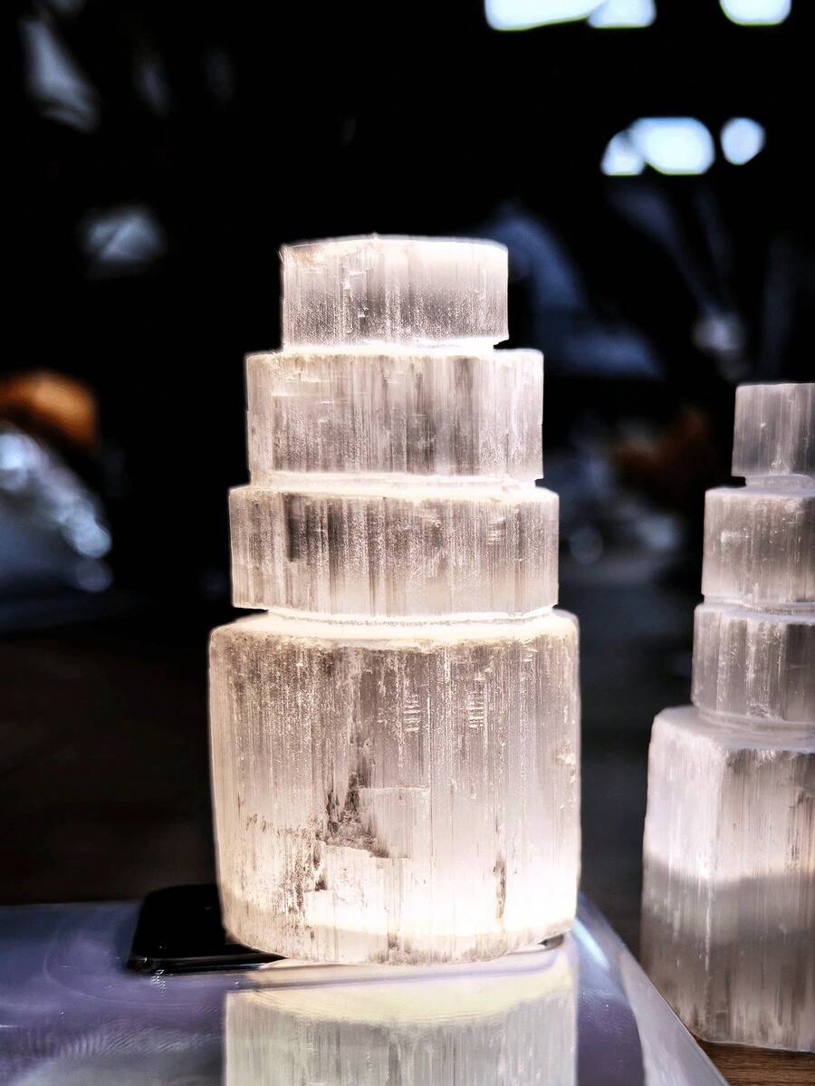 Torre de cristal de selenita natural, Rascacielos de selenio, Equilibra la energía de los chakras Reiki, Decoración de escena, Decoración de escritorio, Adornos de cristal, Decoración del hogar, Cosas de brujas, Relleno de calcetines navideños, Regalo de decoración de Año Nuevo