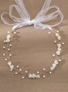 1件优雅甜美的花朵仿珍珠串珠水钻发箍，适合节日、婚礼、学校演出、郊游、生日派对、舞会和日常佩戴，是女孩百搭的时尚配饰。