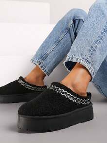 Platform Snow Boots With A Very Low Shaft Decorated With Sheepskin Fur - Black - View 2