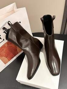 Xin Jing Shoes 女士时尚踝靴，新款方头平底增高百搭踝靴 - 棕色 - 查看 9