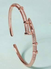 1 件女士独特设计扣环手镯，铜锆石镶嵌电镀