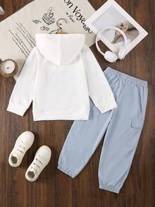 Conjunto de sudadera con capucha con estampado de mariposas + pantalones casuales para niñas - Conjunto dulce y de moda