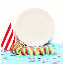 50 Pieces Green Paper Plates 9 Inch Green Scalloped Plates Disposable Dinner Plate For Wedding Shower Birthday Party-372722 - 象牙色扇貝形紙盤 - 查看 5