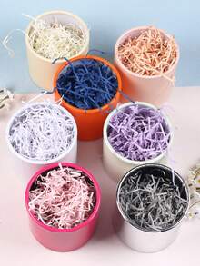 10 جرام / 50 جرام / 100 جرام من حشو الهدايا من ورق الرافيا المقطع لتعبئة وتغليف صناديق الهدايا لأعياد الميلاد والزفاف والكريسماس وحفلات الخطوبة والديكور والمستلزمات المكتبية - متعدد الألوان - مشاهدة 1