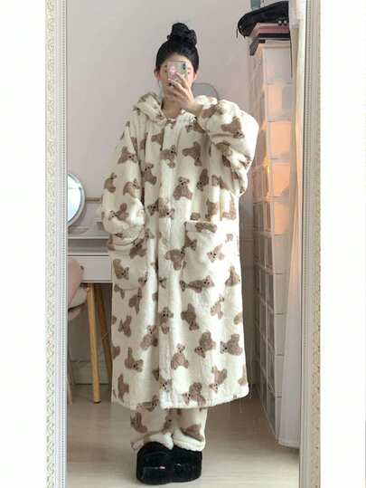 1set Cute Bear Wearable Adult Blanket Hoodie With Sleeves - Thickened, Suitable For Autumn And Winter, Super Warm And Comfortable Fleece Oversized Hooded Blanket With Large Pockets, Blanket Sweatshirt Gift, Suitable For Men And Women Moms, Extra Large Pockets, Machine Washable Men And Women Adult Sweatshirt, Suitable For Indoor/Outdoor Use, Comfortable Indoor Wear, Charming Aesthetic, Comfortable Texture, Home Leisure Warm Winter Decor