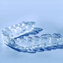 2 件透明牙齿美白和矫正护齿套，无味口腔护理配件，磨牙症牙齿保护器，男女适用，教师节、万圣节、圣诞节、感恩节、生日的理想礼物 - 彩色 - 查看 7