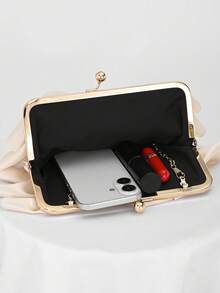 Women's Elegant Floral Petal Clutch Bag, Ruffle Design Handbag For Evening Party, Apricot Color Purse, Suitable For Wedding/Vacation/Formal Event/Prom, Comes With Chain Strap, Random Petal Shape, Wedding Items - Apricot - View 4