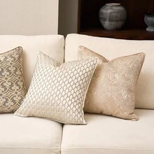 غطاء وسادة فاخر وأنيق بتصميم هندسي، بدون حشو، عالي الدقة، مزود بسحاب مخفي، مناسب للأريكة والأريكة والسرير والسيارة والكرسي ومقعد النافذة والأريكة الصغيرة وغرفة المعيشة وغرفة النوم والأرضية والمقعد والمكتب والمقهى - بيج - مشاهدة 10