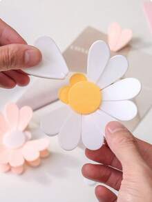 1pc Snack Sealing Clip, Personalized Daisy Petal Creative Design. 3D Magnetic Sealing Clip, Refrigerator Sticker, Food Bag Clip. - Multicolor - View 4