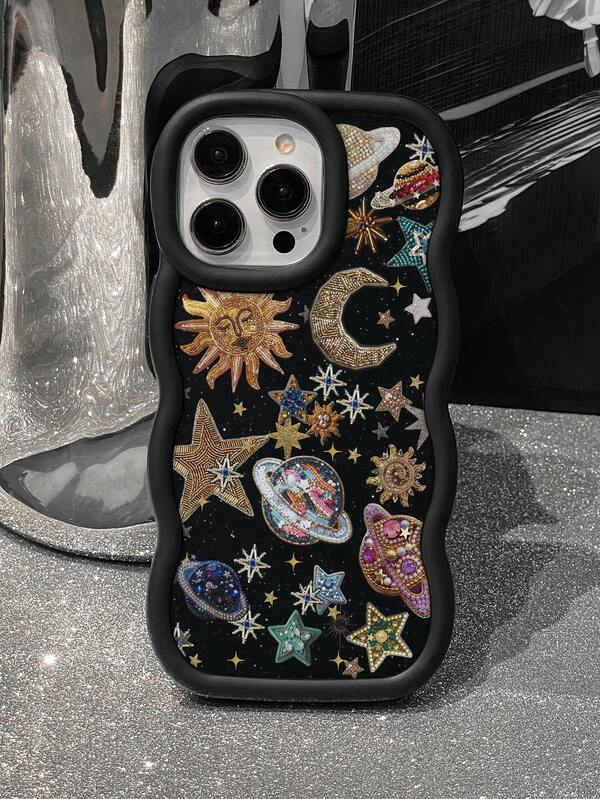 1 pieza Funda protectora de lente de cámara de TPU con diseño de cielo estrellado, luna y espacio, resistente a golpes y con diseño ondulado de moda, compatible con las series 11/12/13/14/15/16 Pro Max, Galaxy A05/A15/A25/A35/A55/S23/S24