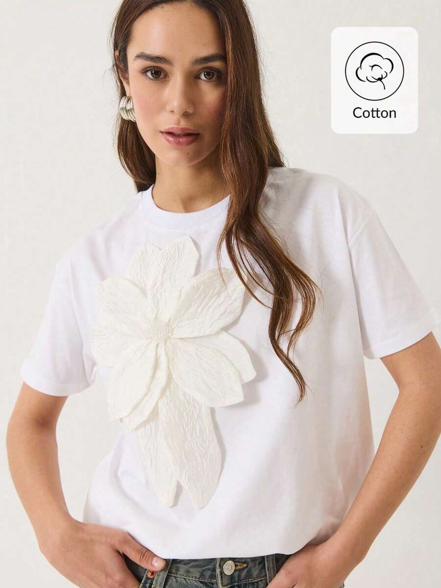 BIANCO LUCCI Elegant 3D Floral Decor Short Sleeve T-Shirt, Summer Graphic Tees Women Cute Tops Kawaii Homecoming - White - View 1