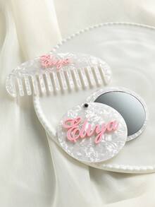 2 pièces/set Peigne à cheveux élégant personnalisé - Design en fibre d'acétate vintage avec petit miroir rond personnalisé, texture de faux perle. Peigne à cheveux avec nom personnalisé - Accessoire capillaire unique pour femmes, cadeau parfait pour anniversaire/demoiselle d'honneur/mariée/mère. Accessoires de beauté de Noël, organisateur de voyage, accessoires occidentaux pour femmes - Blanc - Voir 3