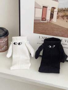 1/2 Pair Magnetic Couple Socks, Cute Stick-Together Automatic Foot Holding Mid-Calf Socks, Spring/Autumn - Black and White - View 2