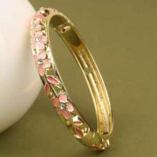 Enamel Bracelet With Hollow Leaf & 3 Floral Rhinestone Inlaid, Slim Openable Vintage Style Jewelry For Women (Batch Color May Vary Slightly Due To Handpainted Crafting)