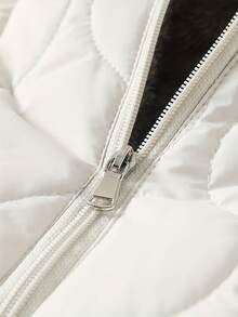 女婴连体衣，加厚保暖连帽连体衣，适合秋冬季穿着