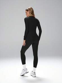 FWH 修身轮廓，百搭款式 - 经典圆领 + 光滑长袖，提臀腰带，协调套装，#AthleisureEssentials #GymToStreet，高腰健身套装，收腹瑜伽服，修身运动服，修身高腰收腹瑜伽服，女士基本两件套健身套装 - 黑色 - 查看 2