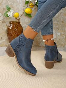 Botas cortas de otoño 2025 para mujer de talla grande, zapatos de estilo clásico del oeste americano para ir al trabajo, color azul sólido con tacón grueso hueco y tacón medio, con cremallera lateral en los tobillos