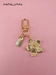 HAILIAN 1 Stück Schlüsselanhänger aus Metalllegierung in Kirschblüten-Form, leicht und elegant, mit rechteckigem Anhänger, geeignet als Tasche, Auto-Schlüsselanhänger, Geschenk für Paare, Geburtstag, Feiertage, Y2K