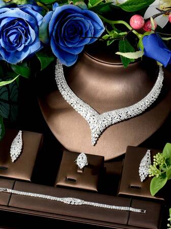 1 Set Luxury Cubic Zirconia Hollow Heart Shaped Jewelry Set, Suitable For Women Wedding Wear