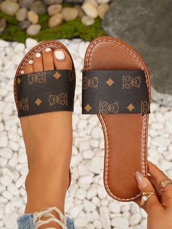 New Fashion H-Shape Women's Slippers, Casual Style, Roman Style Slip-On Slippers, Comfortable Black, Beige And Brown Colors, Low Heel And Embossed Pattern, Desert Key French High-End Flat Slippers With Sequins And Thick Soles, Beach Shoes, Perfectly Matched With New Fairy-Style Slip-On Slippers, Suitable For Dates, Indoor And Outdoor Use, With Deodorizing And Anti-Slip Function, Cute Bear Pattern Slippers With Metal Decoration And Flat Bottoms, Slip-On Summer Fashion Slippers