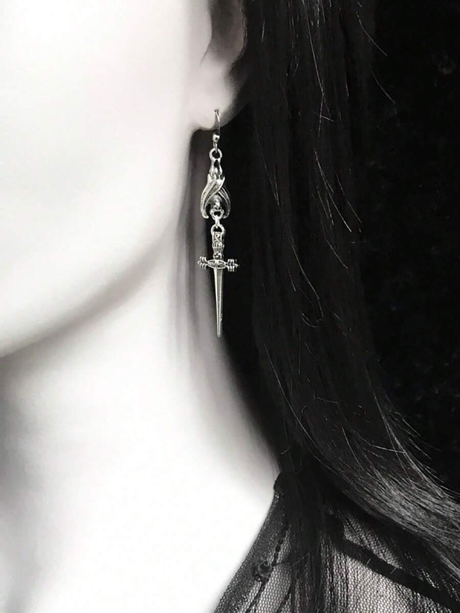 1雙哥特式吸血鬼蝙蝠&劍形狀合金耳環適合女士,日常穿著 - 復古銀色 - 查看 1