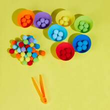 1 套儿童绒球分类玩具，学习计数，训练精细动作技能，提高注意力，益智玩具