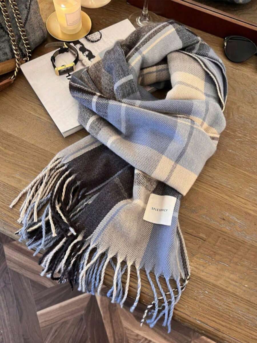 Cachecol feminino xadrez coreano, modelo 1 peça, ideal para outono e inverno, com franjas e estilo universitário. Cachecol longo e grosso, perfeito para casais e homens. Ideal para usar com vestidos, na praia, em férias e viagens. Essencial para viagens. - azul - Ver 1