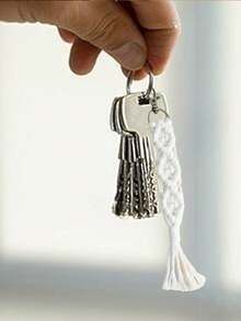 1 pieza Llavero de ganchillo de unicolor hecho a mano, manualidades DIY, llavero con borla trenzada, accesorio de estilo bohemio para bolso, ideas de regalo para el Día del Maestro, Navidad, accesorios para bolsos y coches, para amigos y hermanas - Multicolor - Ver 5