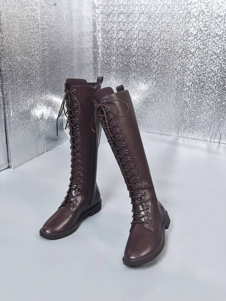 女士过膝长靴，时尚秋冬黑色系带侧拉链机车靴，过膝骑行靴。适合日常穿着、参加宴会、派对、时装秀等场合，中筒靴、过膝靴及日常鞋履皆宜。 - 棕色 - 查看 6