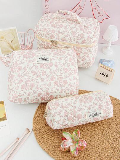 1 PC Light Pink Floral Quilted Bag Travel Storage Back To School Halloween In Bulk Make Up Bag,Fashionable And Casual Large Capacity Portable Zipper Makeup Bags,Travel Storage Stationery Storage,Vacation Essentials Cosmetic Bags For Earpods,Headphones,Charger,Lipsticks,Cosmetics,Perfume,Skin Care And Beauty Products,Home Decor,For Mom,Women,Nurses,Students,Keys,Holiday Gifts