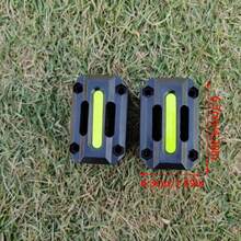 2 Stück universelle Motorschutzblöcke mit reflektierender Antikollisions-Funktion, mehrere Dichtungen, für verschiedene Rohrdurchmesser einstellbar, geeignet für alle Modelle, Stoßschutzvorrichtungen mit hochreflektierendem Design für verbesserte Nachtsichtbarkeit, erhöhte Stoßabsorption, Stoßschutzleisten für Motorräder, Roller, Fahrräder, ATVs, für Pendeln, Landstraßen, Offroad-Abenteuer, Stadtverkehr, Regen, Herbst, Winter, als Geschenk, Weihnachtsstrumpfstopfer, Motorrad-Zubehör, einfache Montage ohne Werkzeug, breite Kompatibilität