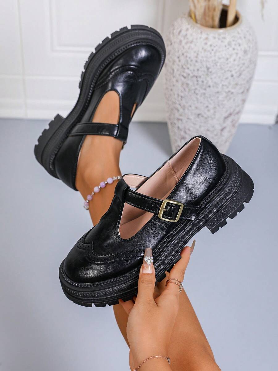 女士新款洛丽塔风粗跟黑色乐福鞋，法式英伦玛丽珍鞋，情人节心形鞋面设计，心形鞋面，金属扣鞋，复古圆头乐福鞋，新款学院风商务正装办公平底鞋（黑色）