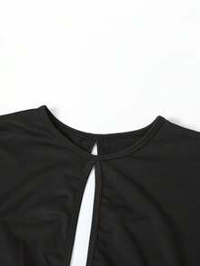 Evening Gown With A Dramatic Back And Asymmetric Waist Cutout On Long Sleeves - 黑色 - 查看 2