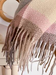 1件秋冬女士优雅复古多色格纹条纹提花仿羊绒围巾/披肩，带流苏，男女通用冬季保暖休闲加厚款连衣裙围巾 - 粉色 - 查看 4