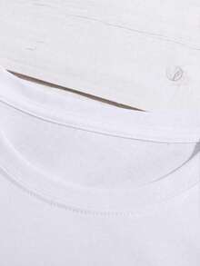 Camiseta oversize de cuello redondo y corte holgado para el día a día, con un estampado gráfico informal. Diseñada para mujer, con un corte amplio. - Blanco - Ver 3