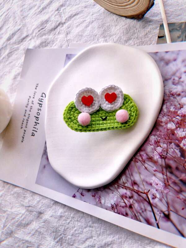 1pc Handmade Crochet Heart-Shaped Frog Flat Hair Clip Accessory
