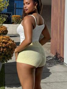 Tyla Gomez Women's Starfish Pattern Hand Crochet Knitted Shorts