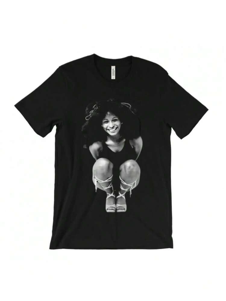 Camiseta gráfica Chaka Khan para hombres - Camiseta de retrato de leyenda R&B negra, camiseta de cuello redondo suave y transpirable para conciertos, atuendos casuales - Tallas S-XXXL, ropa de música retro, camiseta para todas las estaciones, camiseta de manga corta, camiseta de ajuste cómodo, estilo streetwear, diseño vintage, material duradero, ropa unisex - Negro - Añade 1