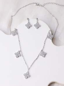 1 Set eleganter Kleeblumen-Schmuck, geeignet für den täglichen Gebrauch und Veranstaltungen