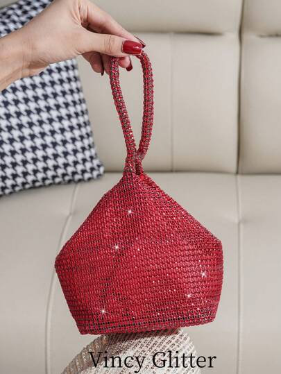 Czerwona świąteczna luksusowa torebka z dekoracją ze strasów
