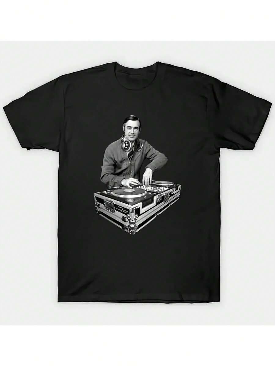 Men  Size MR ROGERS Men DJ Turntable Graphic T-Shirt Cotton Black Retro Style Round Neck Short Sleeve Tee With Vintage DJ Print Comfortable Stylish For All Seasons Music Lover Apparel Casual Stylish Top Comfortable Fit  Men Size L-3XL - 黑色 - 查看 1