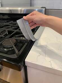 قطعتان من شرائط السيليكون المانعة للتسرب في المطبخ، مقاومة للحرارة العالية ومضادة للتلوث وسهلة التنظيف، مناسبة للفجوات بين موقد الغاز والأجهزة المنزلية والأسطح المطبخية