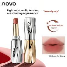 NOVO Lápiz labial con acabado satinado, a prueba de agua, sudor y transferencia que no mancha las tazas. Proporciona un color rico, ilumina el cutis sin sentirse pesado. Adecuado para uso diario, fiestas, ir al trabajo, estudiantes y looks sin maquillaje.