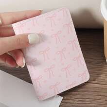 Cartera Bifold Corta y Elegante, Ligera y Portátil, Pequeño Porta Tarjetas de Crédito y Organizador, Clutch Versátil para Mujeres - Blanco y Negro - Ver 2