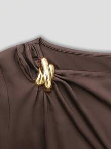 Women's New Asymmetric Metal Ring Buckle Asymmetric Neckline Ruched Waist Fitted Evening Dress, Elegant Fashion High-End Minimalist Retro Party Clubwear Maxi Dress, Autumn/Winter